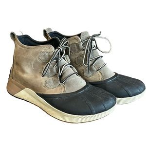 Sorel Women’s “Out and About” boot. Waterproof, SZ 10 taupe, very little wear.